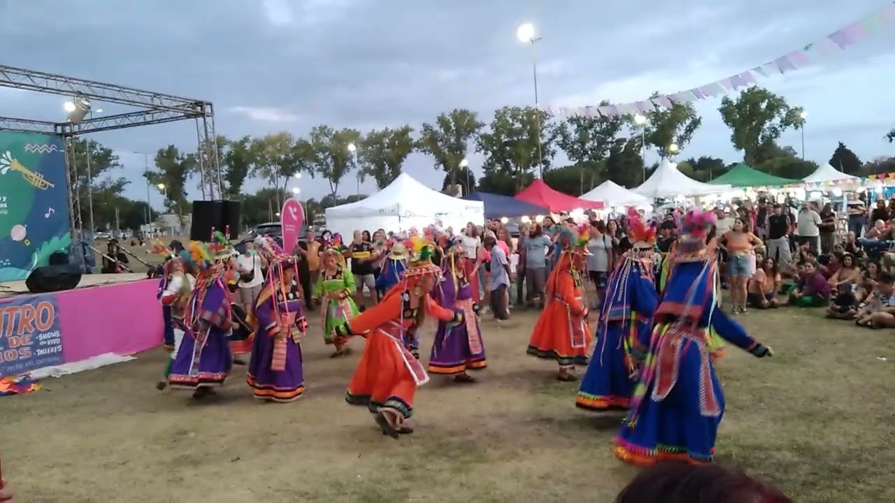 Bartolinas. De burzaco. En san Vicente danza tingu