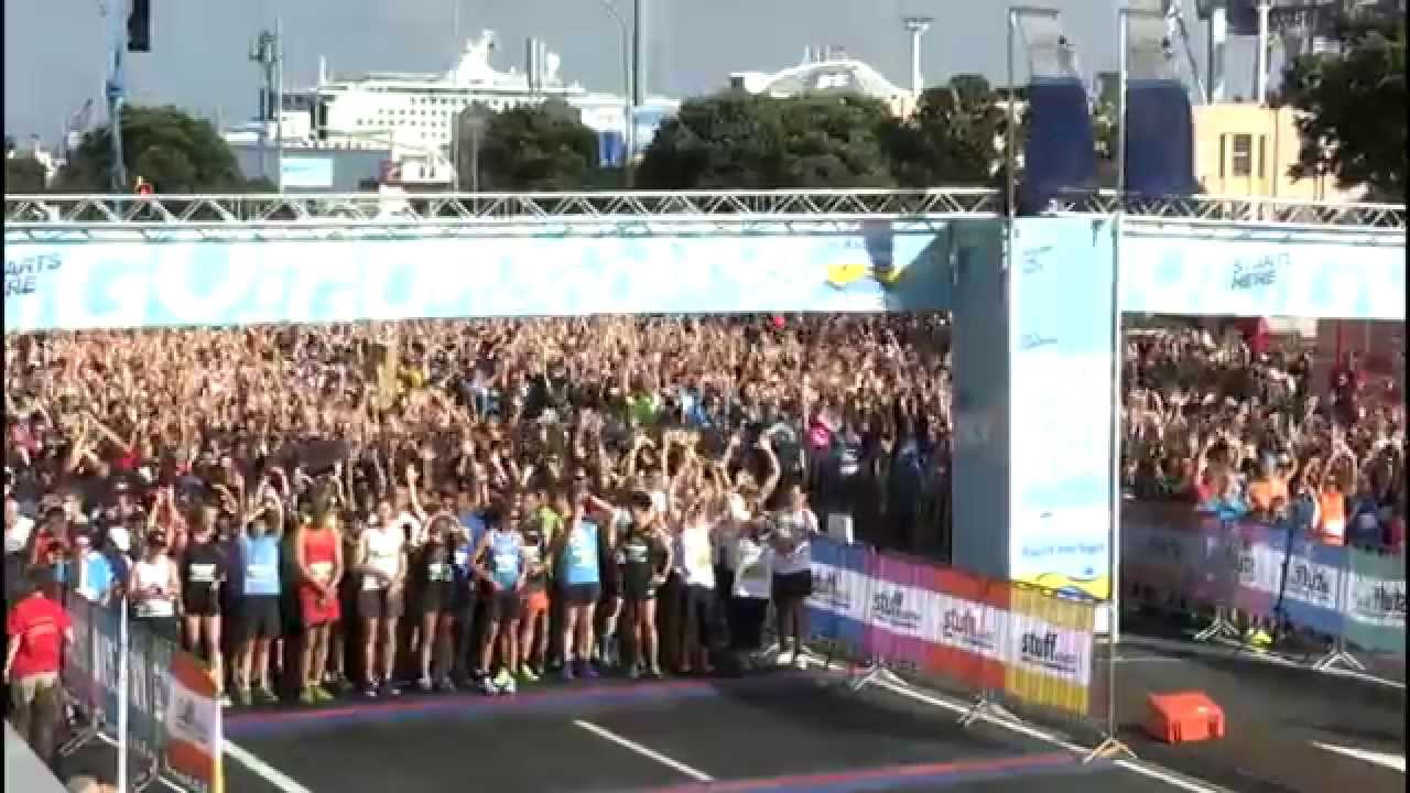 Round the Bays - We Gonnna Run This Town!