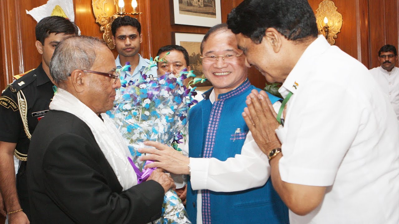 Shri Nabam Tuki, Chief Minister of Arunachal Pradesh called on President Mukherjee