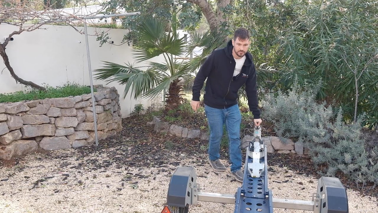 First ride in Ibiza & we have a look at the Motolug motorcycle trailer...
