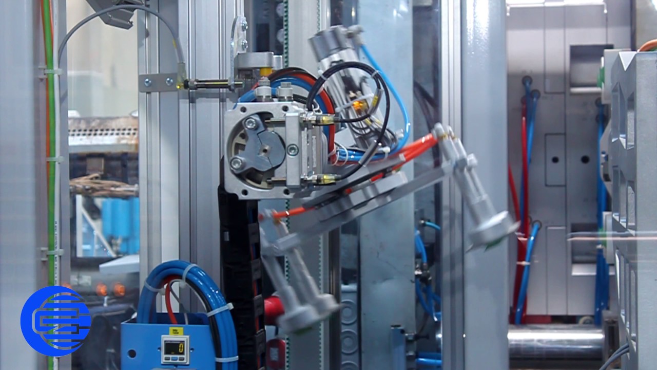 2015 - In Mould Labelling Robots - 2 Cavity