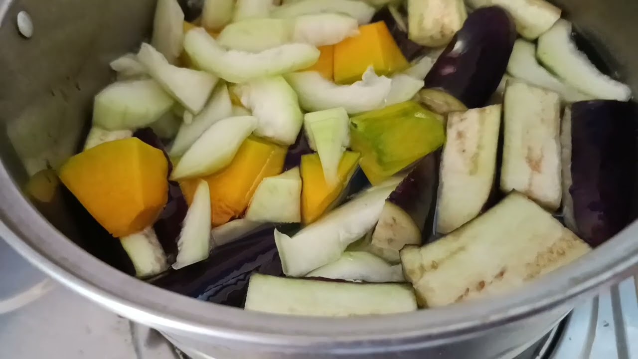 GINATAANG GULAY  ANG AMING ULAM SA TANGHALI