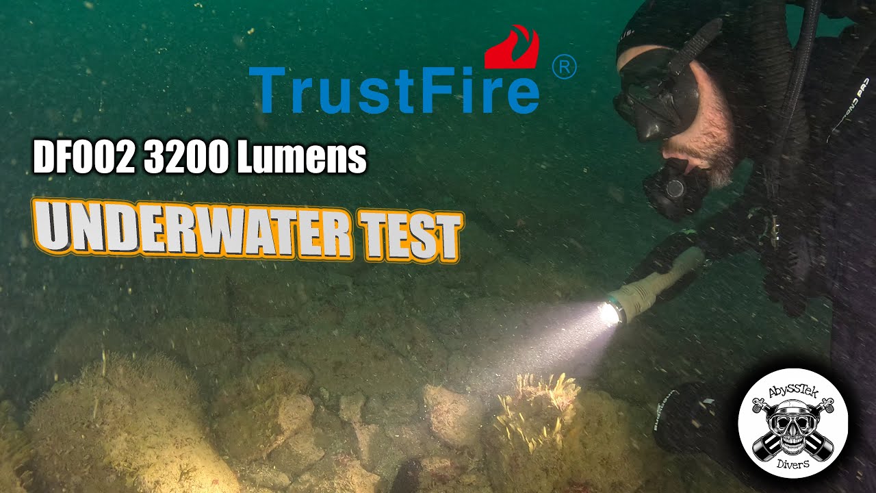 BRAVING MURKY WATERS WITH TRUSTFIRE DF002 | 3200 LUMENS ULTIMATE UNDERWATER LIGHT TEST!