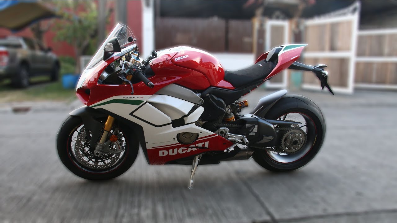 DUCATI V4SPECIALE REVIEW AND PREPARING FOR TOP SPEED!!