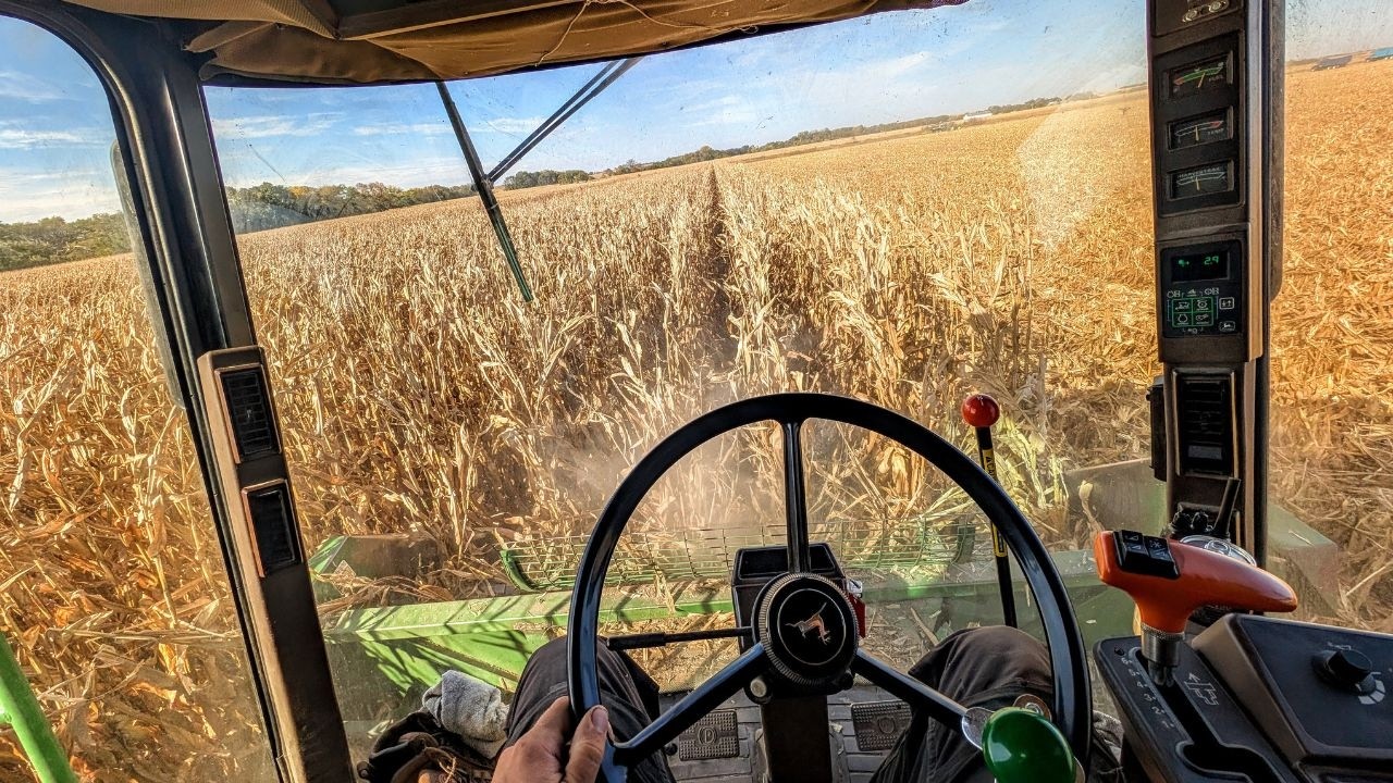 Corn Harvest POV John Deere 9500