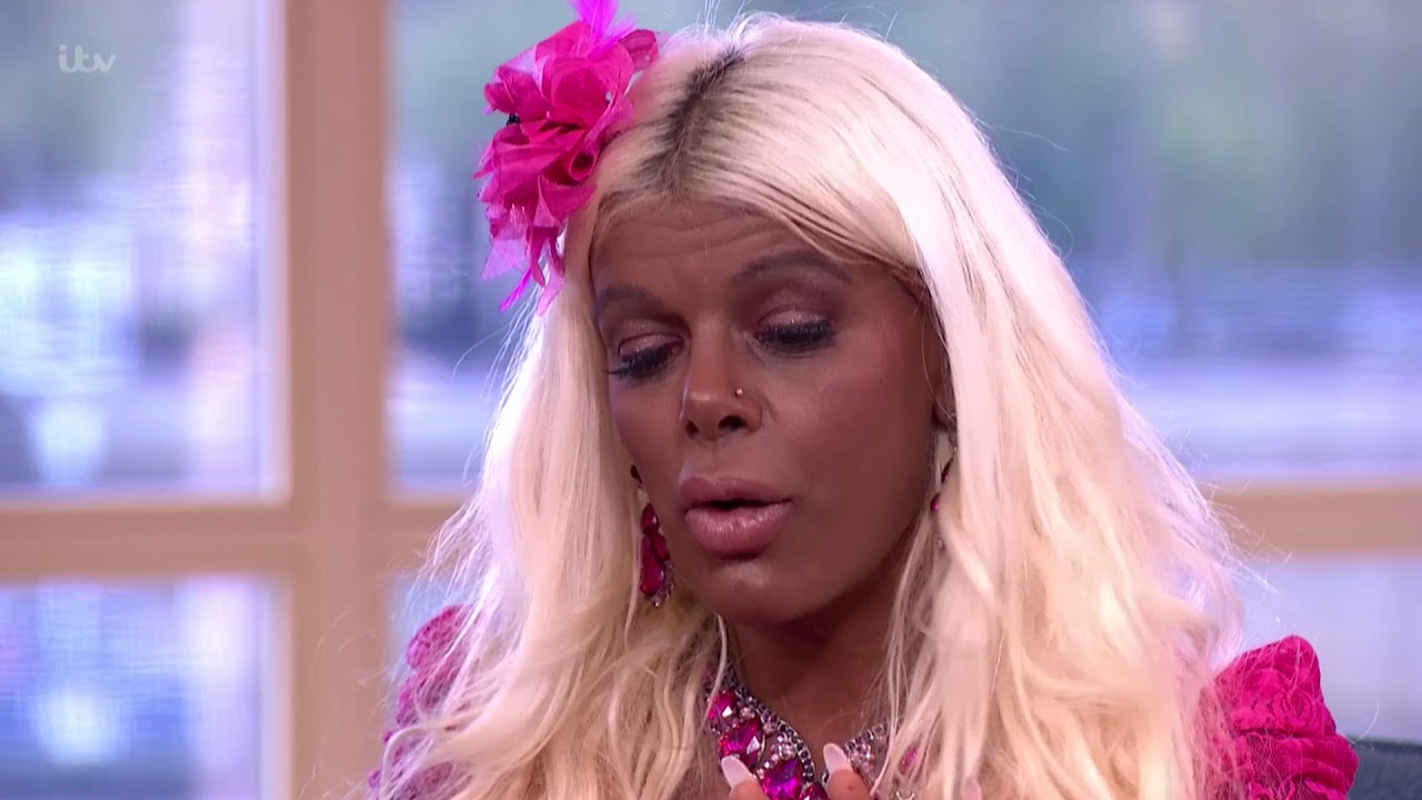 Eamonn Meets Martina Big | This Morning