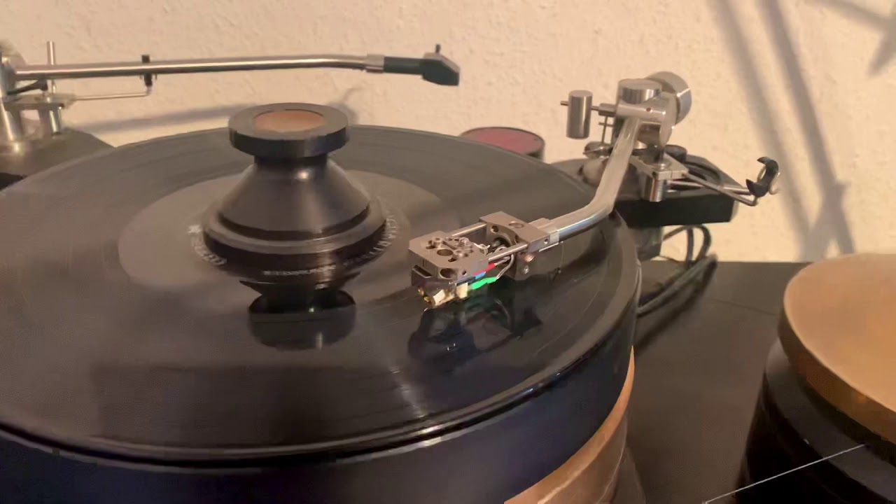 Micro Seiki Turntable