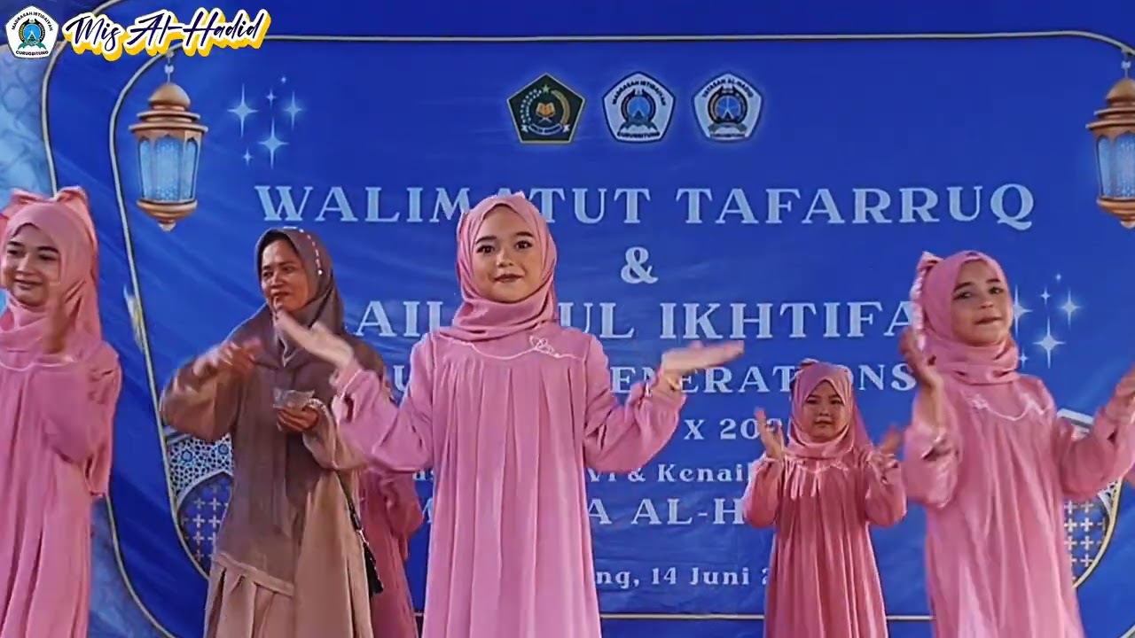 Penampilan Tari Hanit wa hanini x ahbab Rosulillah dari anak kelas 3 Mis Al-Hadid x25  ..