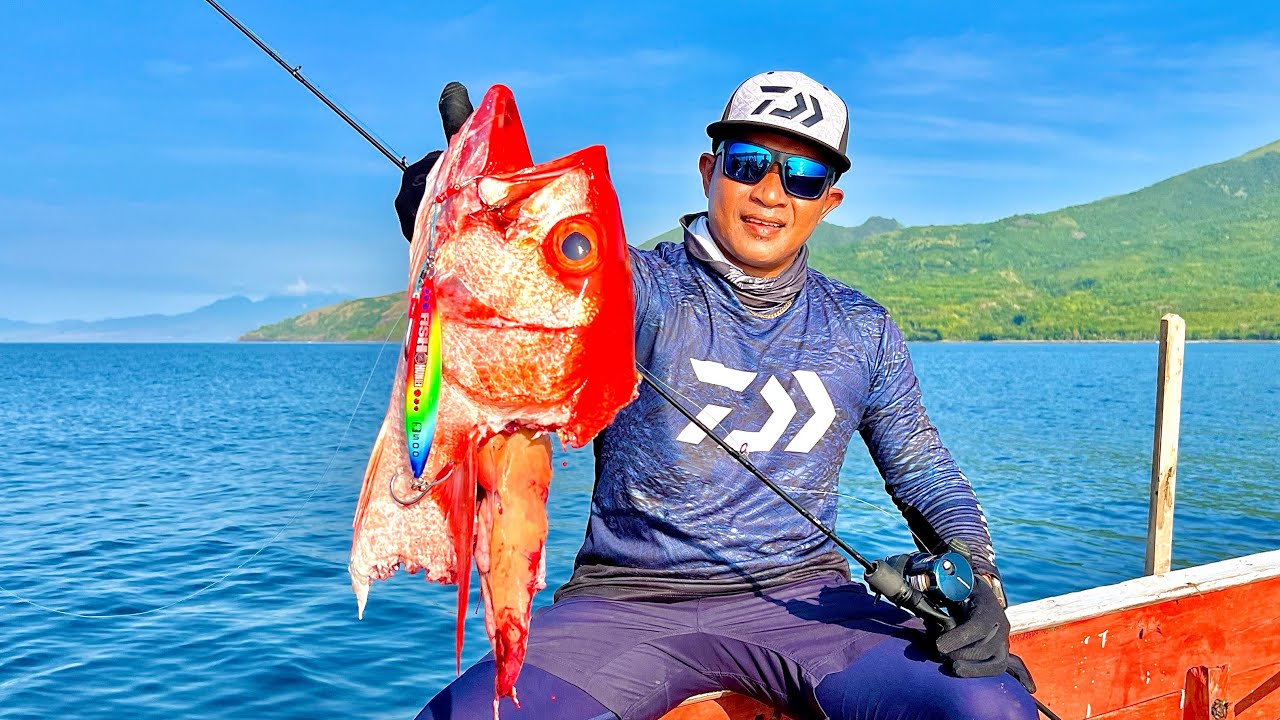 SADIS IKAN INI HANYA TERSISA KEPALA SAJA YANG NAIK !!!