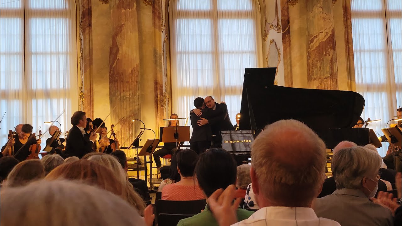 Seong-Jin Cho : Mozart Piano Concerto No. 23 in A major, K. 488 (20220521 Würzburg, Germany)