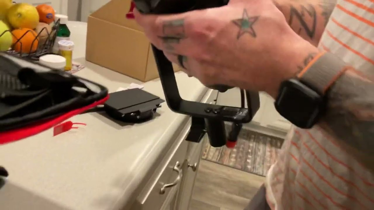 Unboxing Aputure LS 60d
