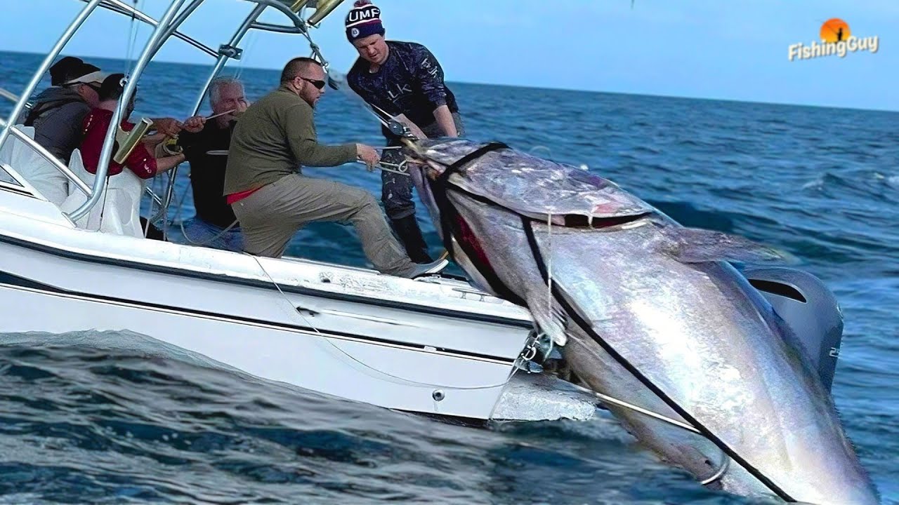 Catches a MASSIVE Bluefin Tuna in North Carolina