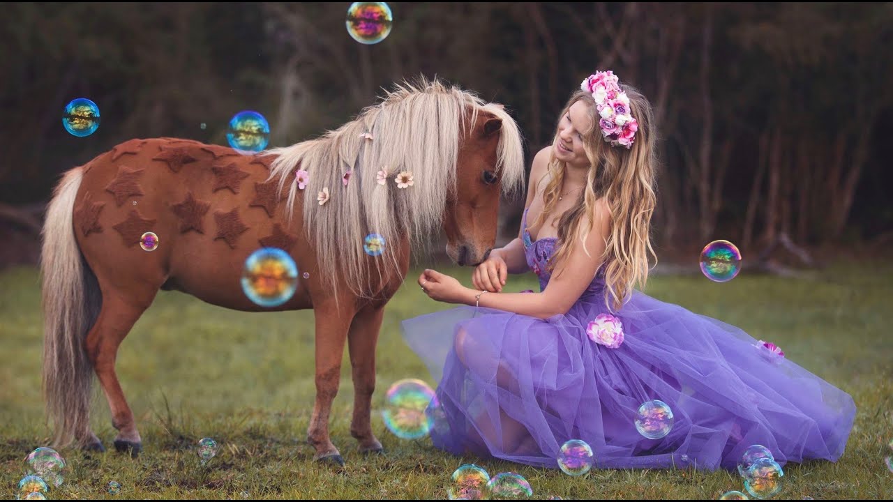 Spring Front Cover Photoshoot ★ HorseWyse Magazine ★ @1itscrunchtime1