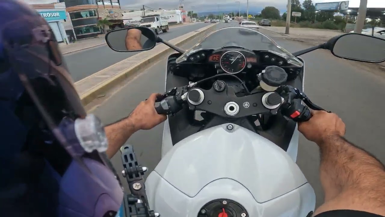 YAMAHA R6R con repro y Quick shifter, expectacular