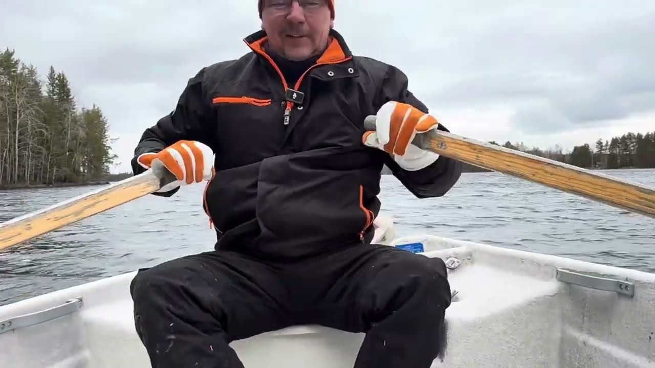 Käyvvään saaressa, tulukee kyytiin.