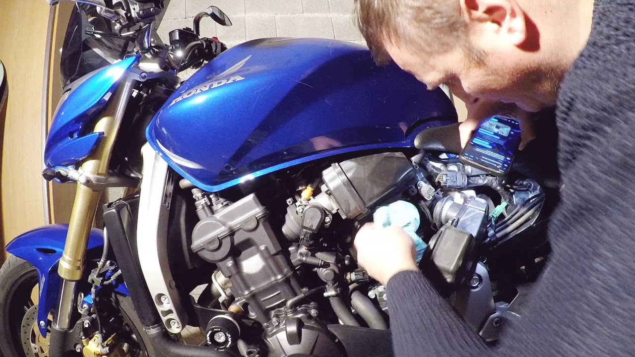 Honda Hornet 600 Air Filter Change