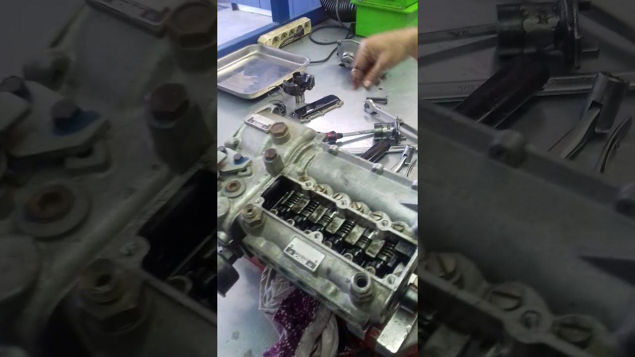REPAIR OF BOSCH GAZOLINE PUMP  INJECTION FOR MERCEDES 280SE MODEL '68!