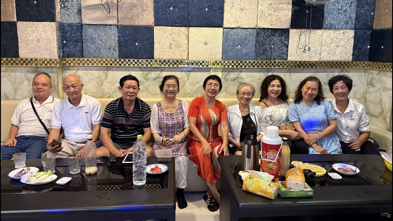 Dung Lien gặp bạn đầu năm 2026
