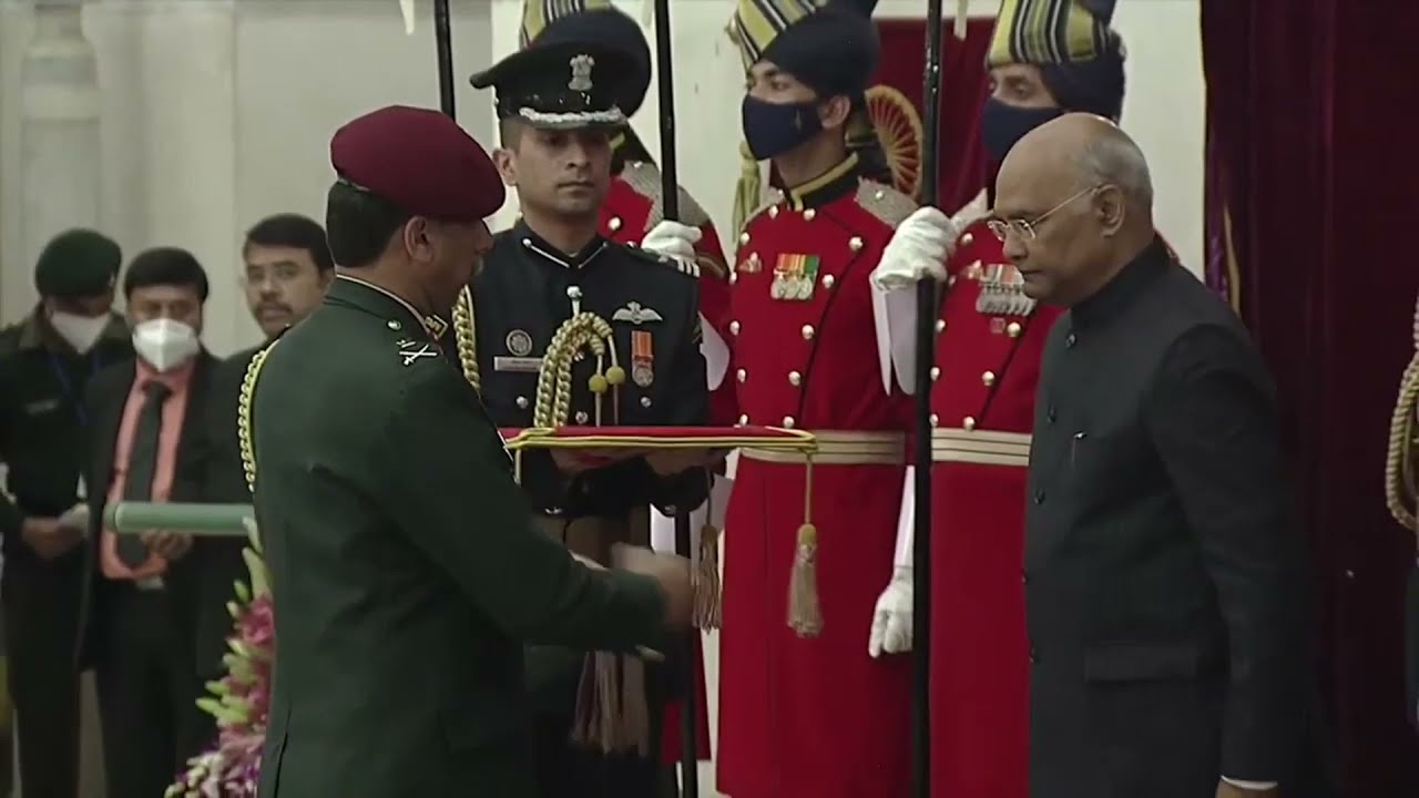 President Kovind presents Param Vishisht Seva Medal to Lt. General Dalip Singh, VSM