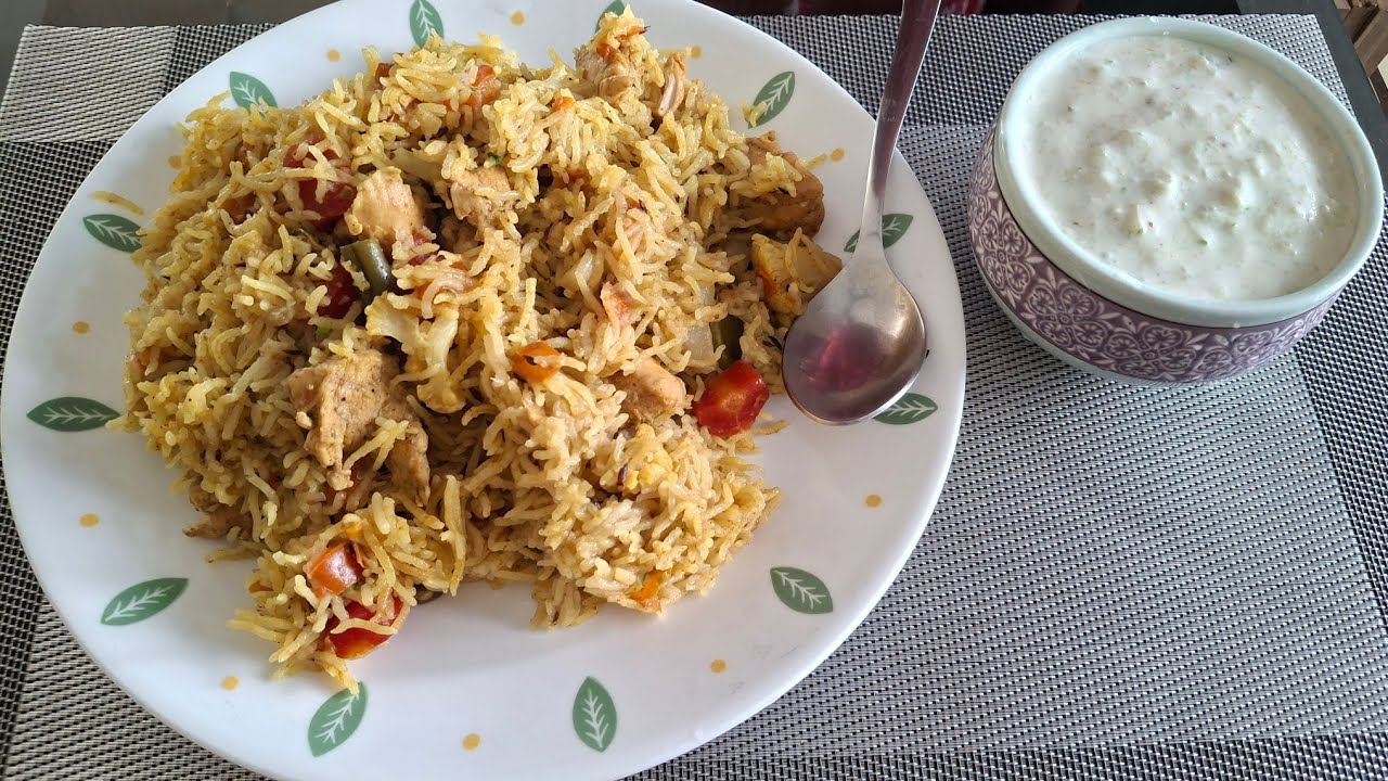 @suruchisharma4160/chicken vegetables pulaav/varsha ke haathon kaa khana/lunch recipes/sunday binge