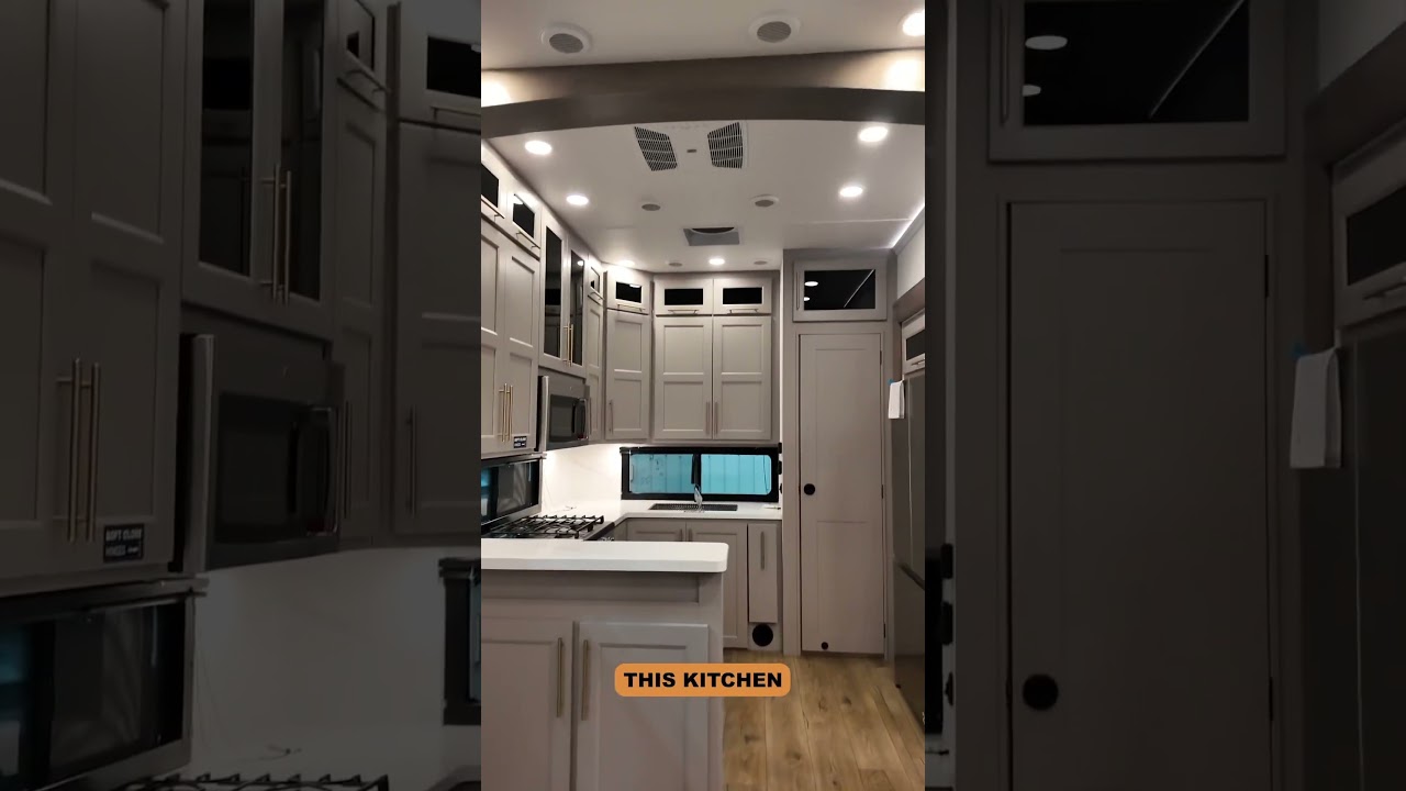 This destination trailer is absolutely MASSIVE - Check out the 2026 Alliance Benchmark 44RKL!