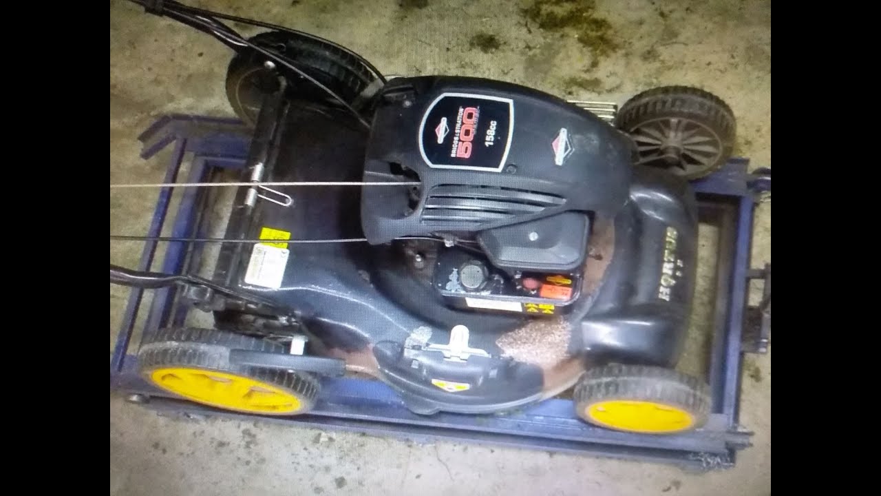 Kosiarka Briggs & Stratton 500 - Czego nie odpala lub nier&oacute;wno pracuje. Mokry filtr. Wymiana klina