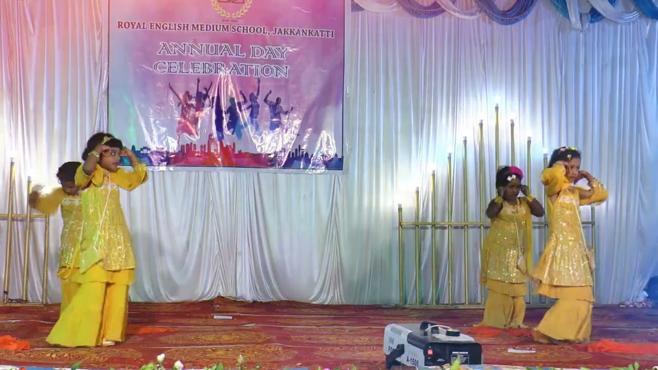 MAINE PAYAL HAI CHANKAYI | GIRLS DANCE | ROYAL SCHOOL