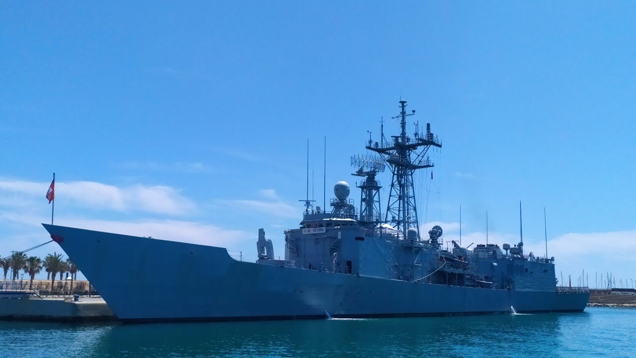 Fragata española F82 Victoria en Málaga (7 y 8 de mayo)