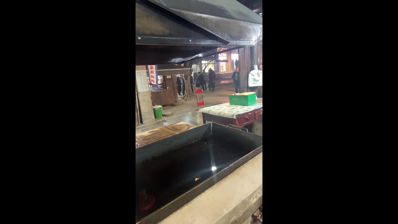 Magical Chinese street food 神奇的中国街头美食  不思議な中国の街グルメ