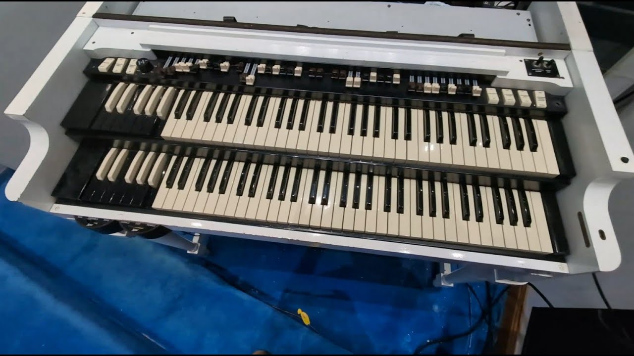 Hammond B3 MK1 Busbar Cleaning and Pedal Contact Replacement
