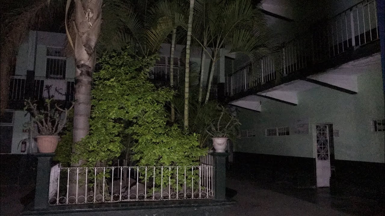 Se manifiesta un maestro ya fallecido en esta escuela👻