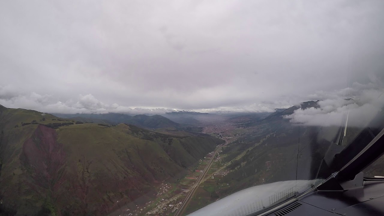 Aterrizaje en Cuzco pista 28.