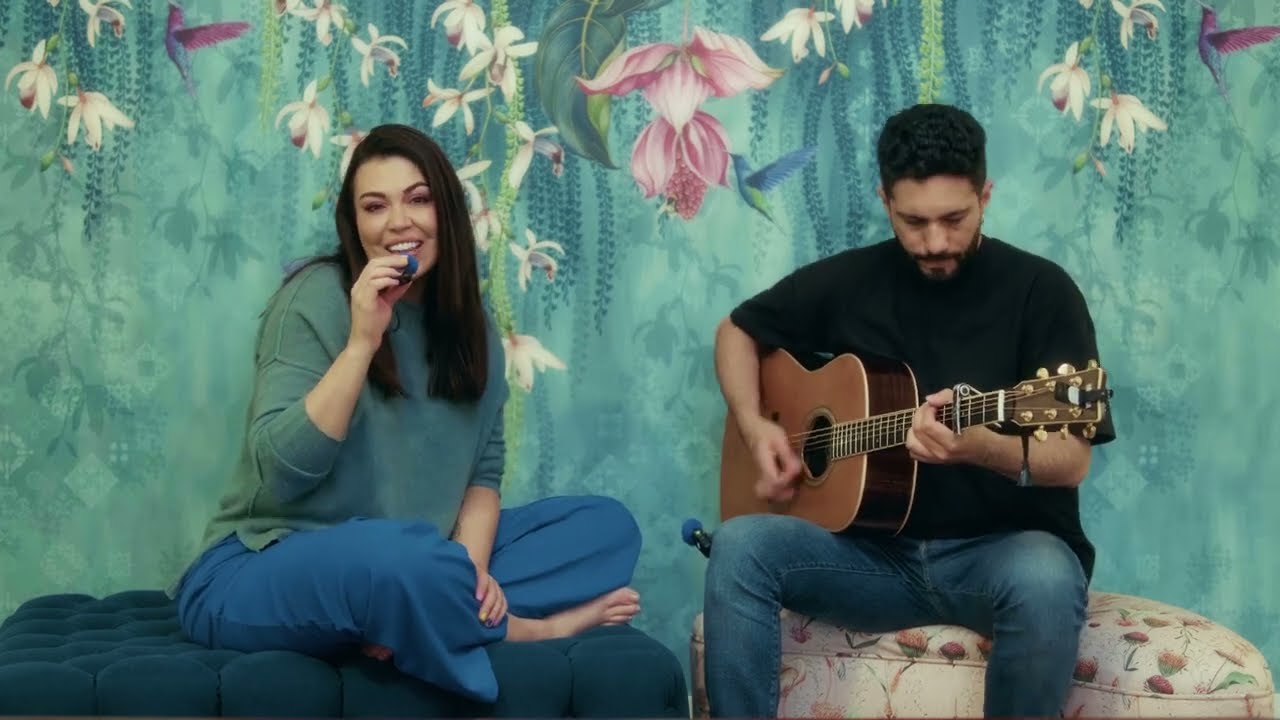 Mi Casa • Versión Acústica