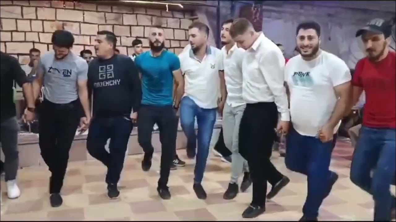 افراح جسر الشغور.حفل زفاف همام محمد حللي اقام هذا الحفل المطرب محمد البنشي ابو احمد تصوير محمد كمال
