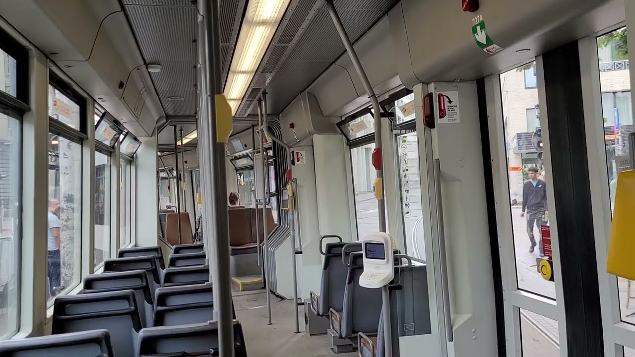 Antwerpen: inside Siemens MGT6-1-3 tram nr. 7274 (De Lijn), route 7