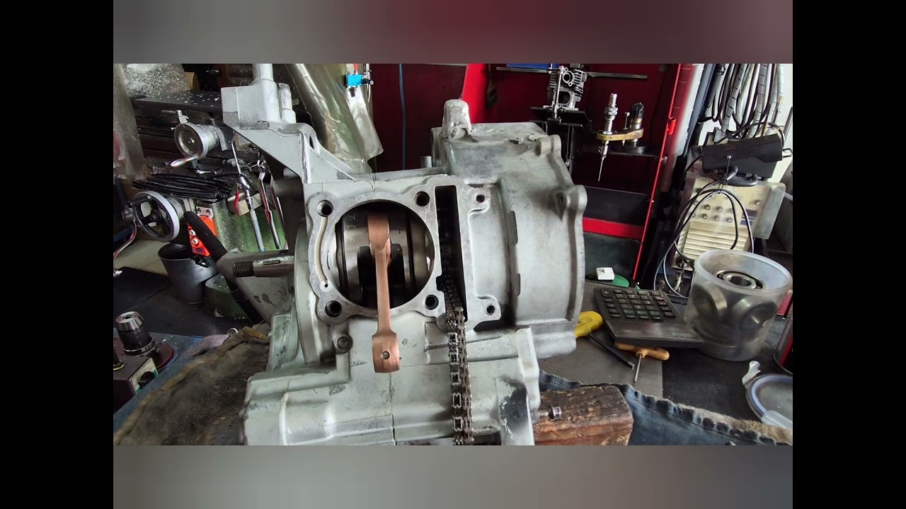 勁戰五代(銅合金)同心培林座加工，微緊配(請用噴燈均勻烤培林座至90度後置入)