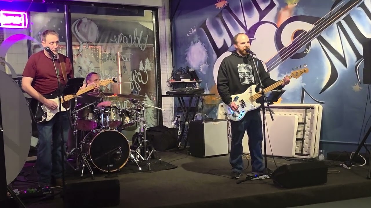 The Punky Brewsters- Smells Like Teen Spirit On Cue Sports Bar Front Royal VA 11/29/25