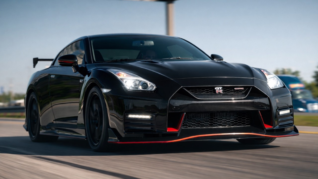 Nissan GT-R R35 – The Real Godzilla on the Highway