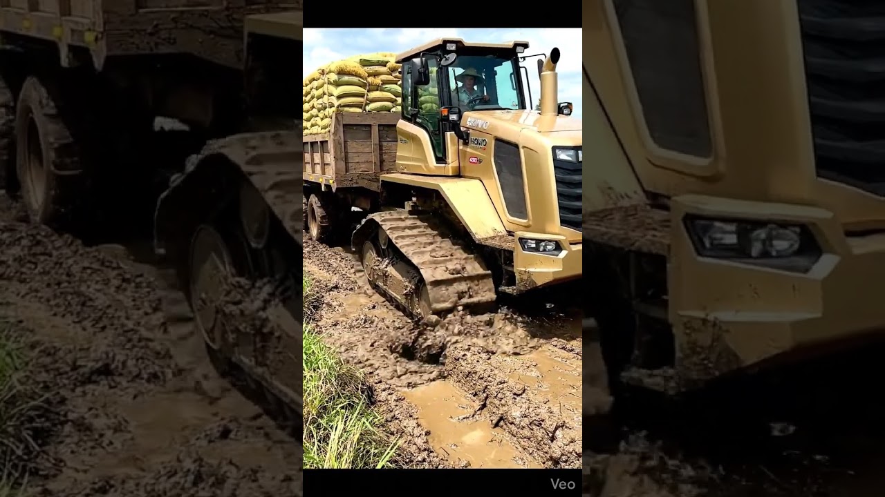 Champagne Gold HOWO T7H 430HP 6x4 Conquers Deep Mud! Extreme Farm Hauler 🚜🔥 #shorts #viral