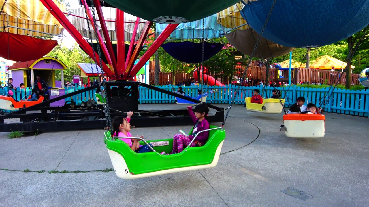 Canada's Wonderland Frequent Flyers Hot Air Baloons Kiddie Ride at KidZville 4K