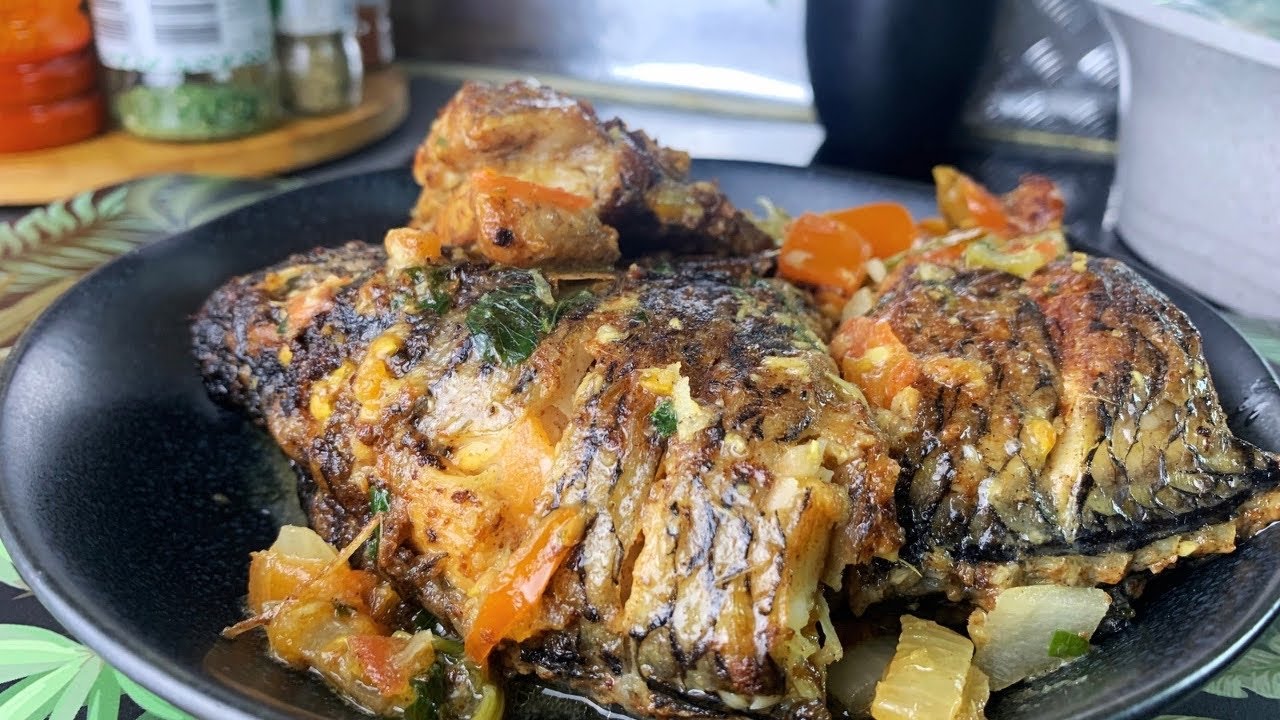 Recette de poisson TILAPIA,Cuisine africaine facile de tilapia frit avec la tomate,delicieux...