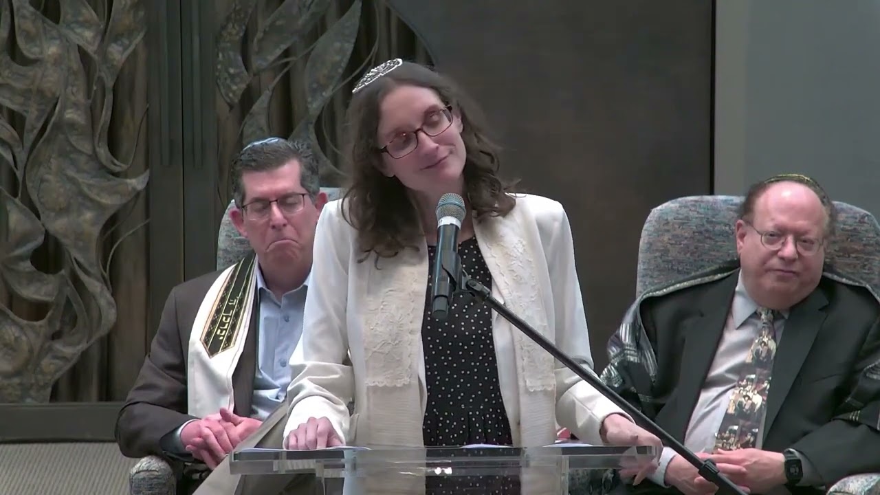 Rabbi Sarah Fort - (Wo)man On The Scene