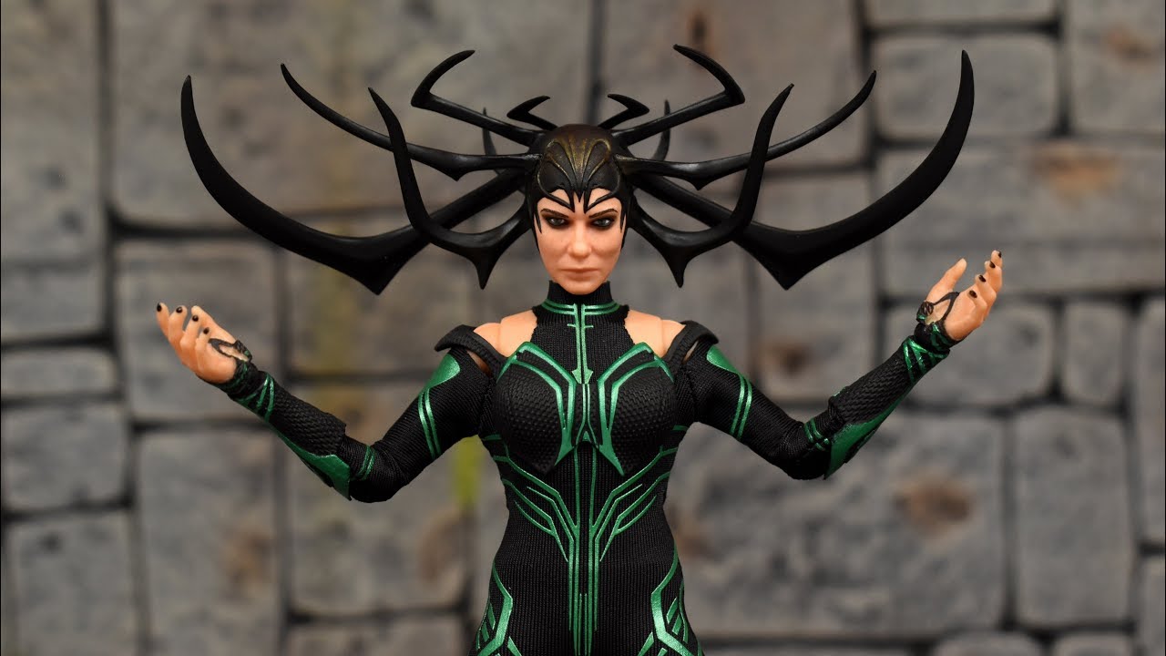 Mezco One:12 Collective HELA Thor Ragnarok Action Figure Review