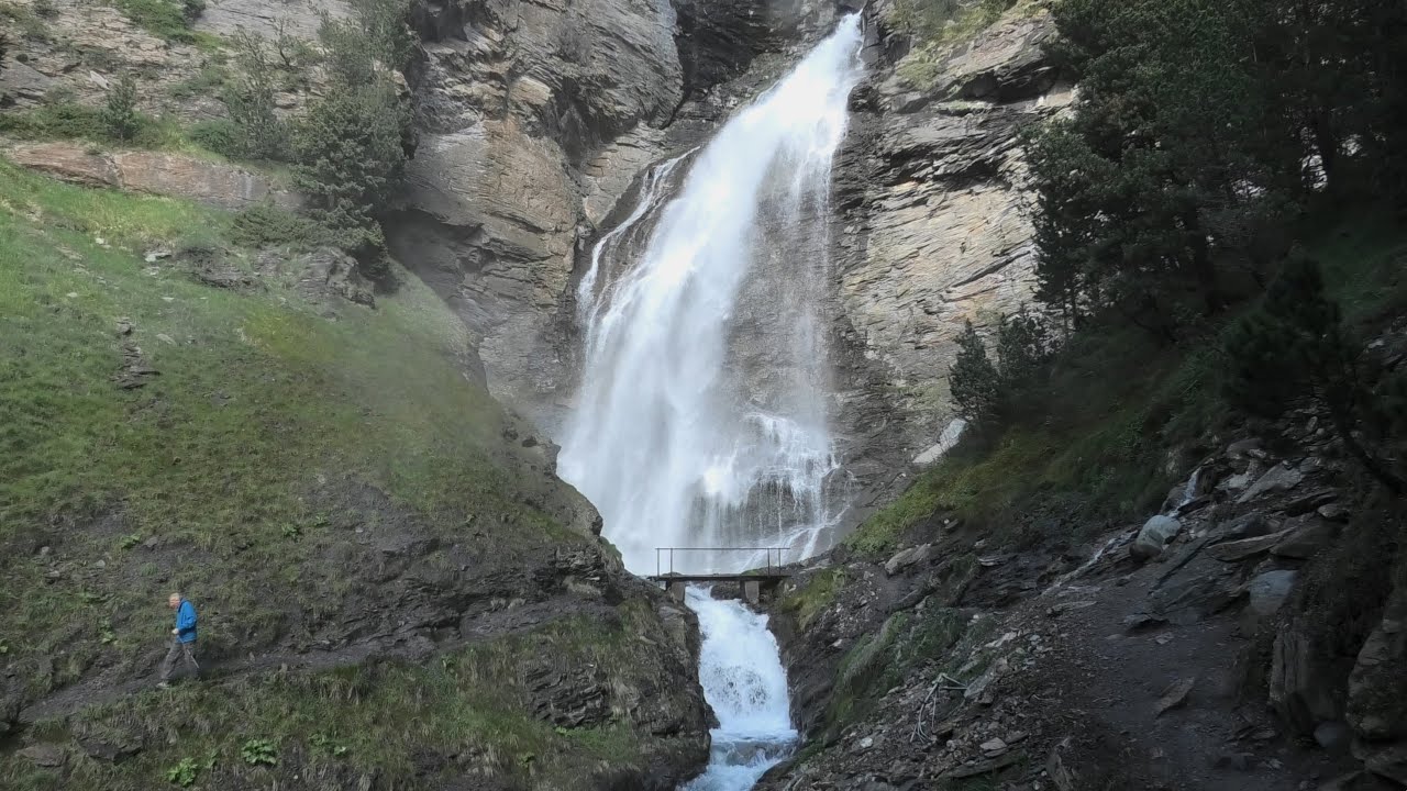 CERLER RUTA DE LAS TRES CASCADAS DE ARDONÉS o DEL BOMM  4   JUNIO   2024 4K