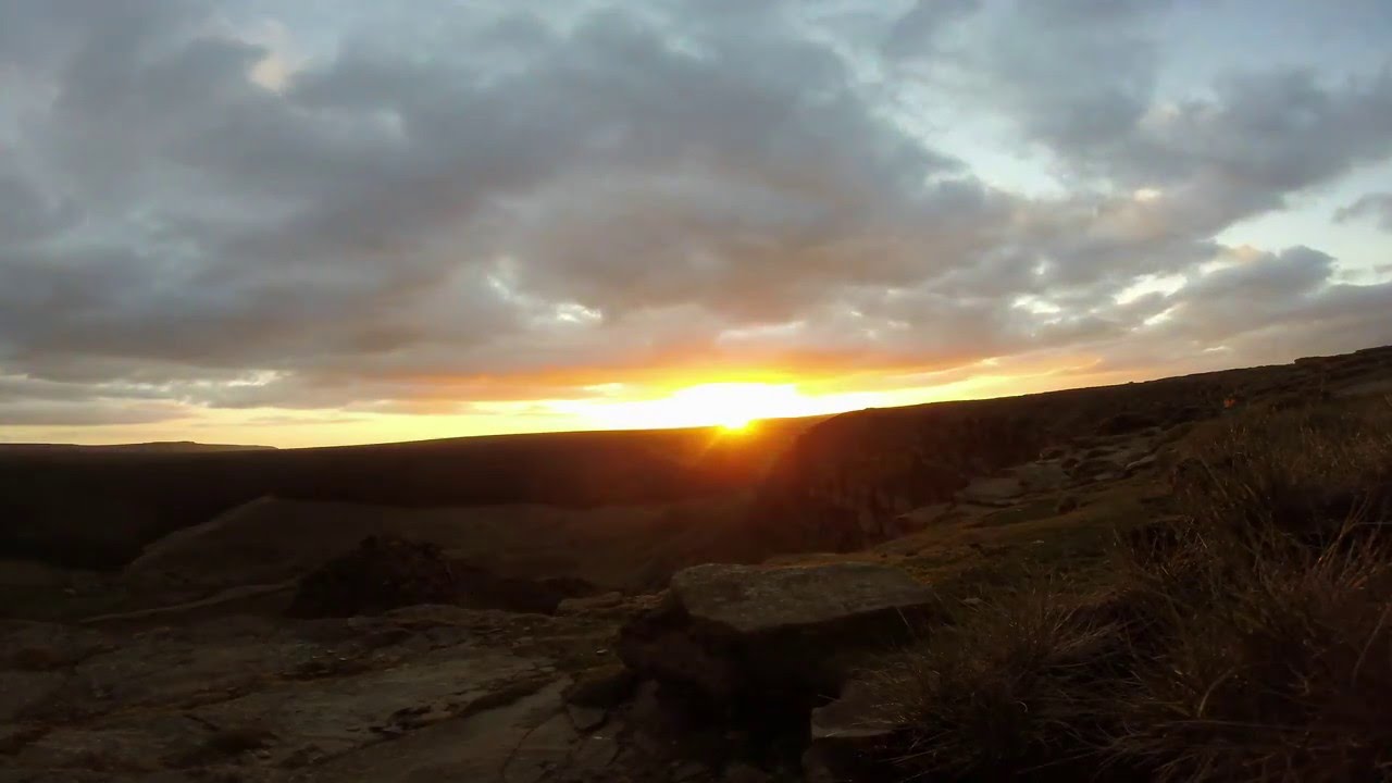 Sunset at Alport Castle
