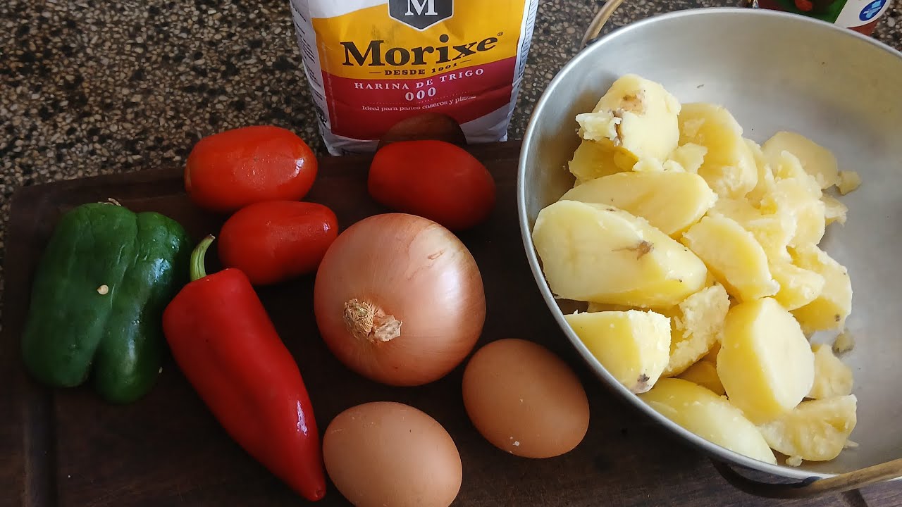Hoy Ñoquis ( Gnochis) con Salsa de Pollo
