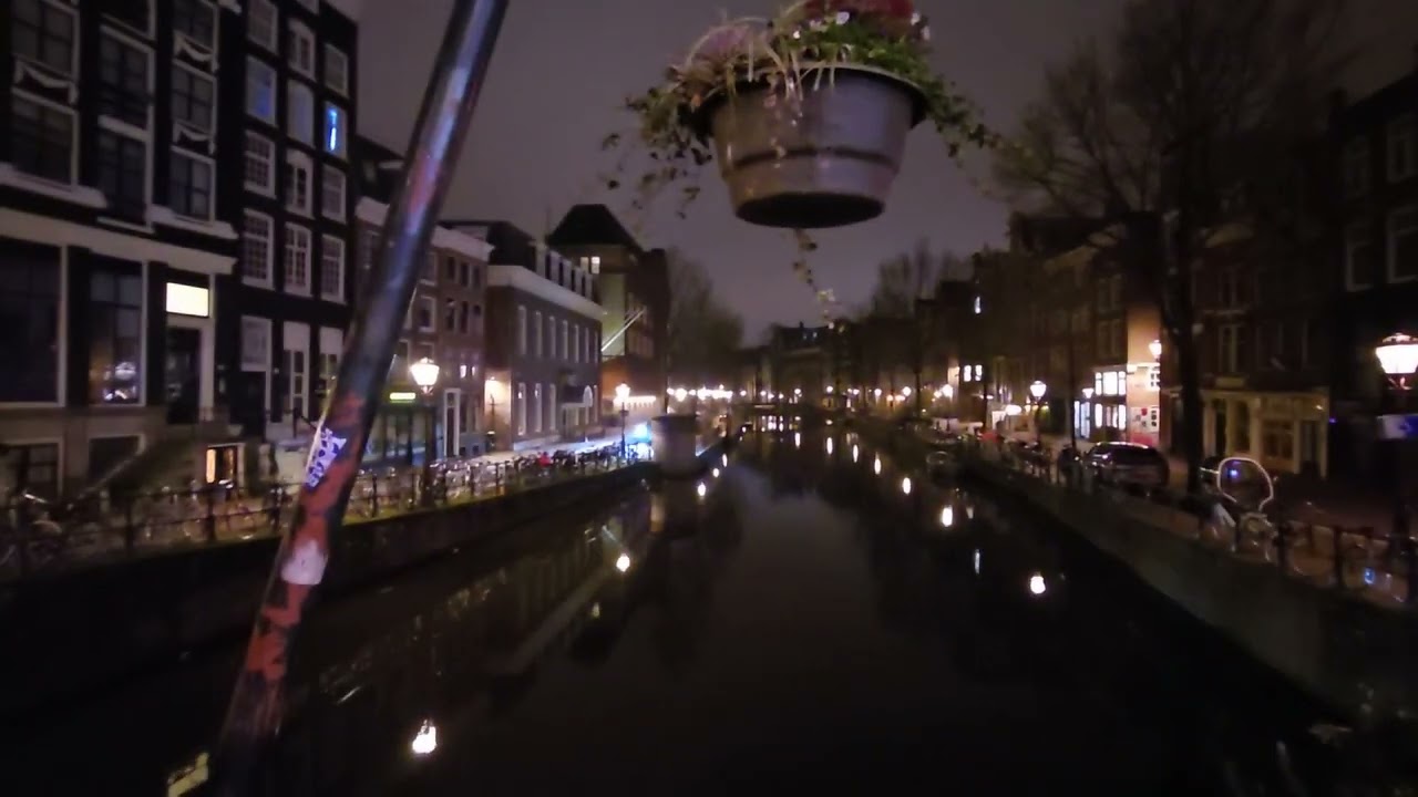 Nighttime canal vibes in Amsterdam