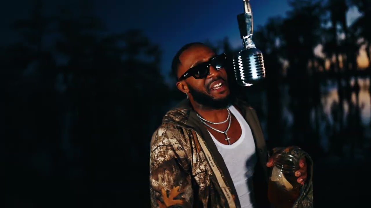 Smiley J - THE HELP (OFFICIAL MUSIC VIDEO)