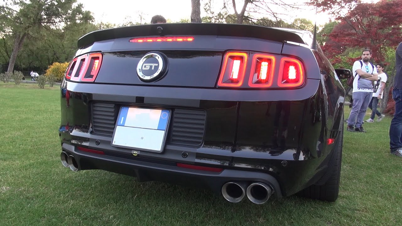 MUSCLE CARS from Cars & Coffee Italy 2016 | Hellcat, Hennessey Camaro, Vipers...