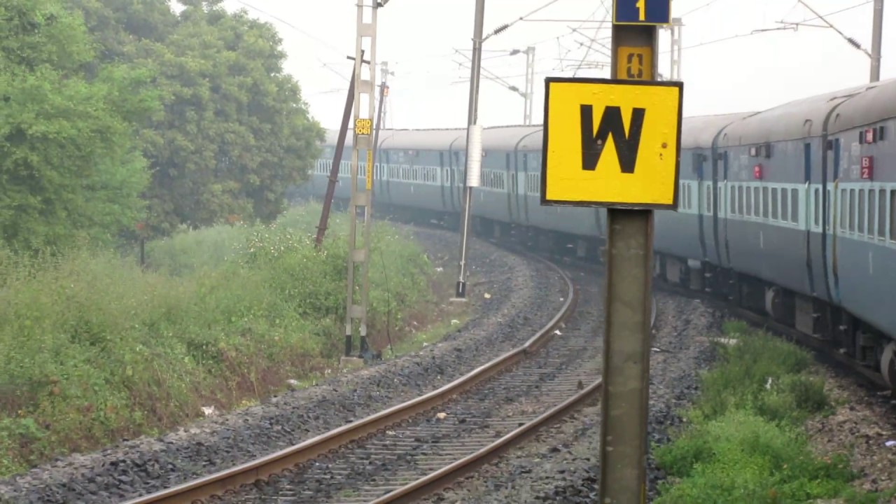 Late Running JAT ROU TATA Express Entering GHD